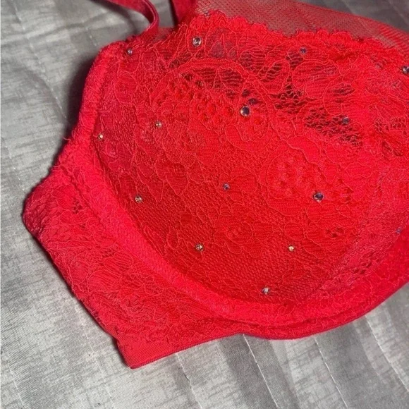 Victoria’s Secret bra - Picture 2 of 7
